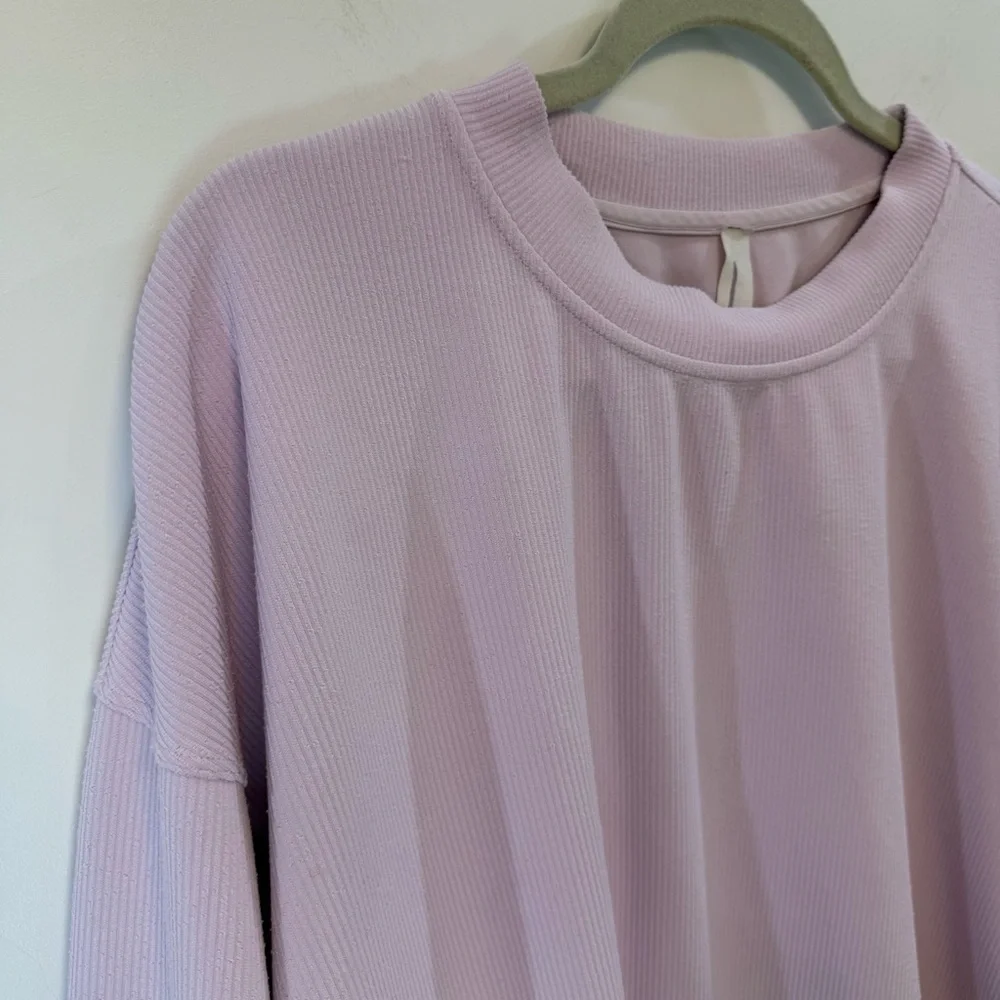 LULULEMON Crewneck Perfectly Oversized Ribbed Crop Crew in Meadowsweet Pink